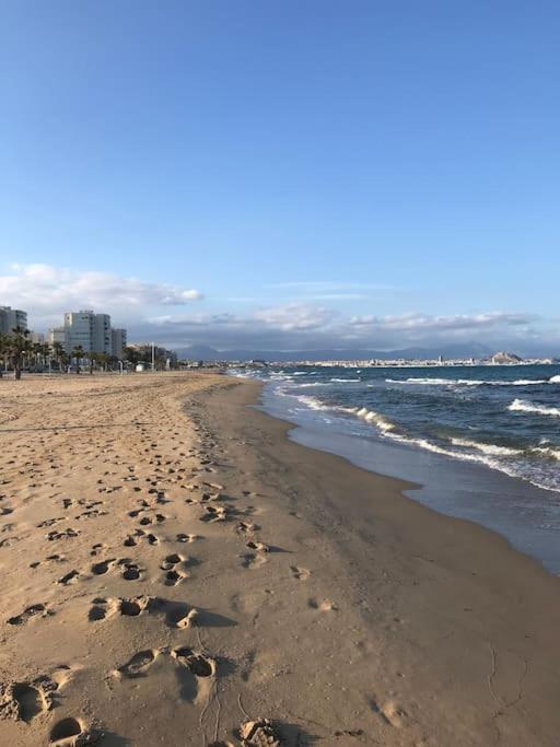 70 Sqm Apartment With Seaview In Arenales Del Sol. Eksteriør billede