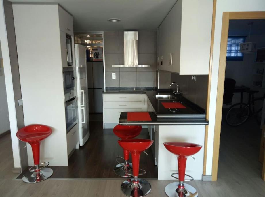 70 Sqm Apartment With Seaview In Arenales Del Sol. Eksteriør billede