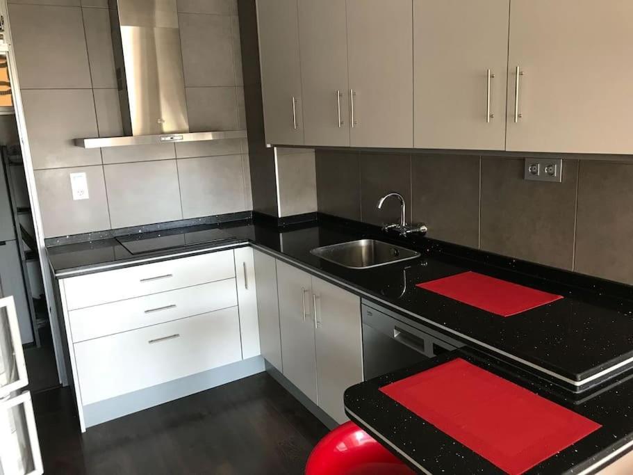 70 Sqm Apartment With Seaview In Arenales Del Sol. Eksteriør billede